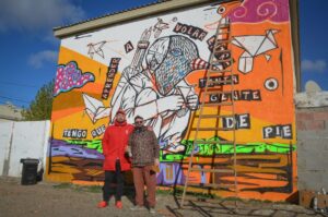 Barrio 400 viviendas cuenta con obra de arte estilo muralista única en la provincia.