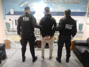 RÍO GALLEGOS – PERSONA CON PEDIDO DE CAPTURA DETECTADA EN PATRULLAJE