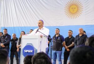 LA DEFENSA DEL TRABAJO SANTACRUCEÑO Y DE NUESTRAS LEYES NO ES UN DELITO